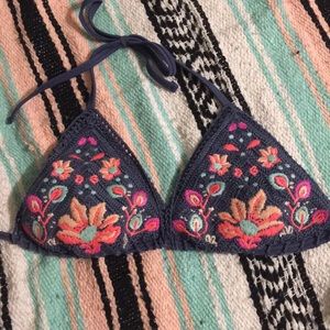 Adorable perfect condition Triangle bikini top